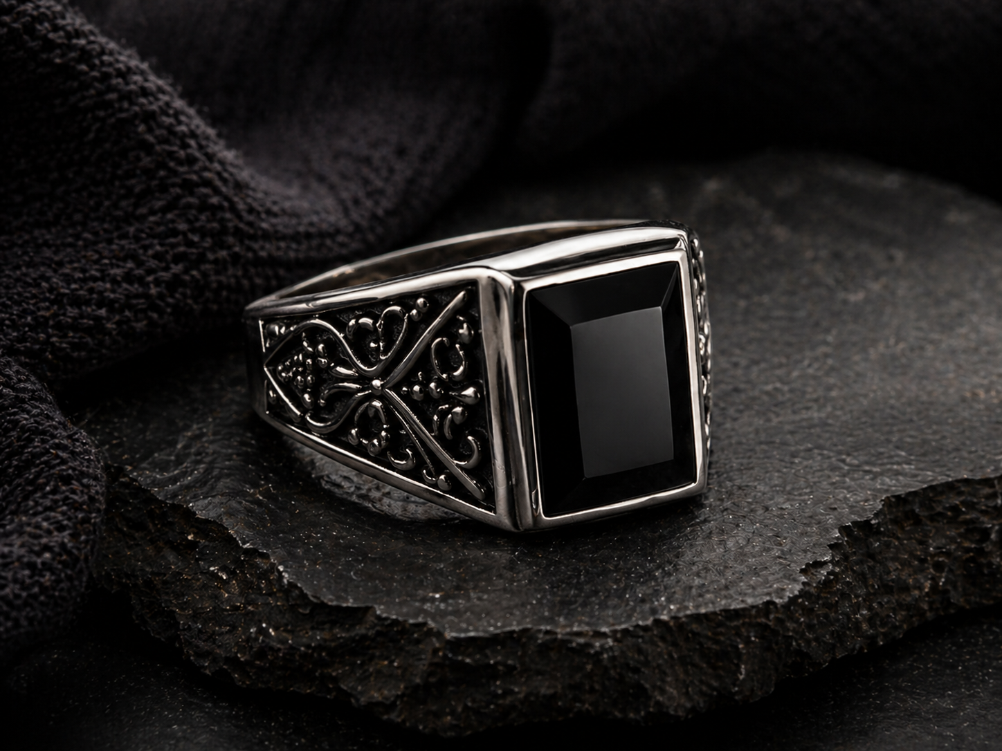 Onyx Ring cover