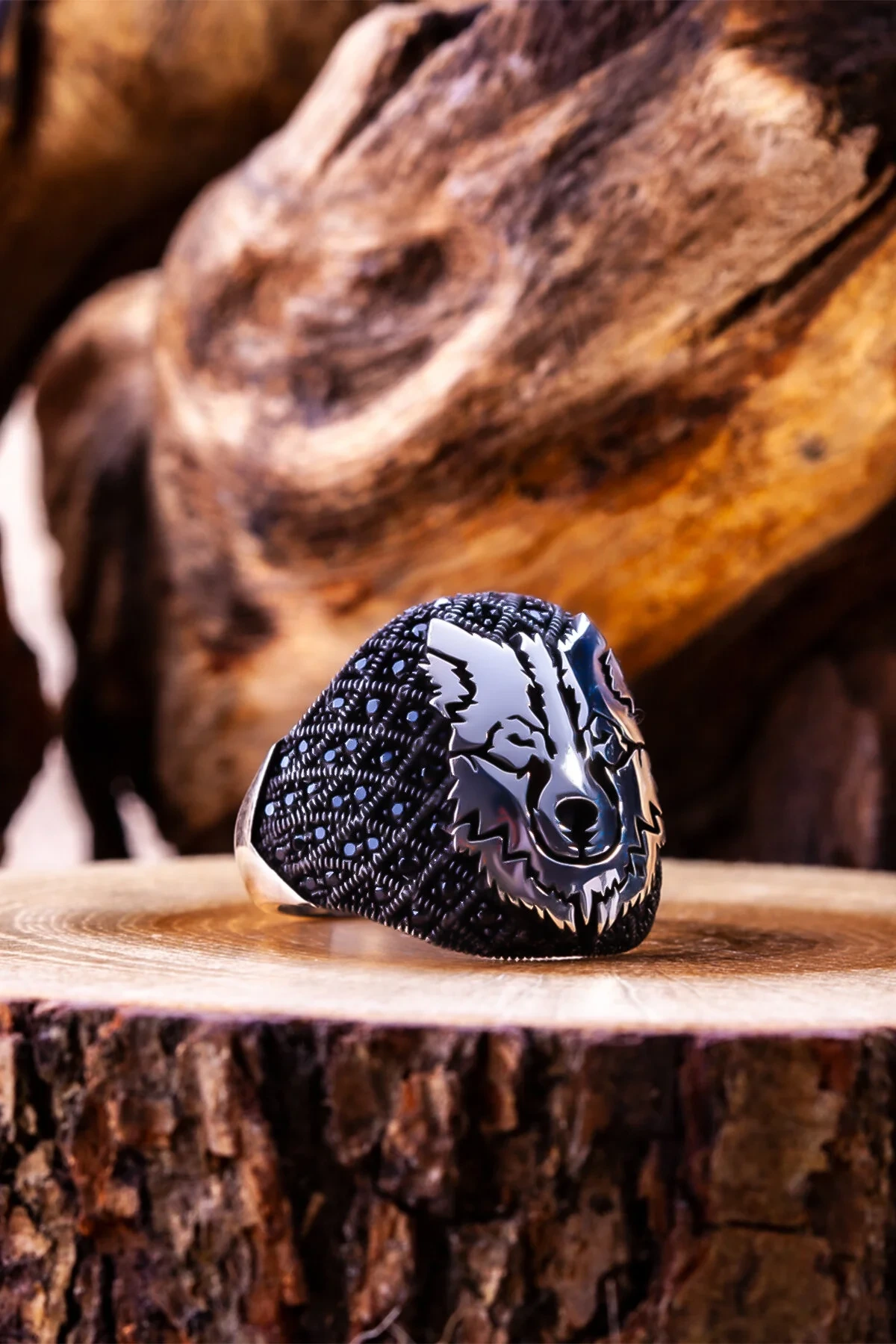 Stylized Wolf Emblem & Micro-Set Background | 925 Sterling Silver Men's Ring